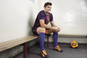 开云体育官方网站-季后赛抢七之夜，C罗成为胜负手，当足球之神穿上篮球背心